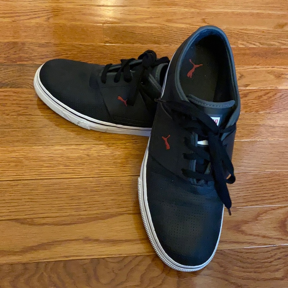 Men’s puma sneakers
